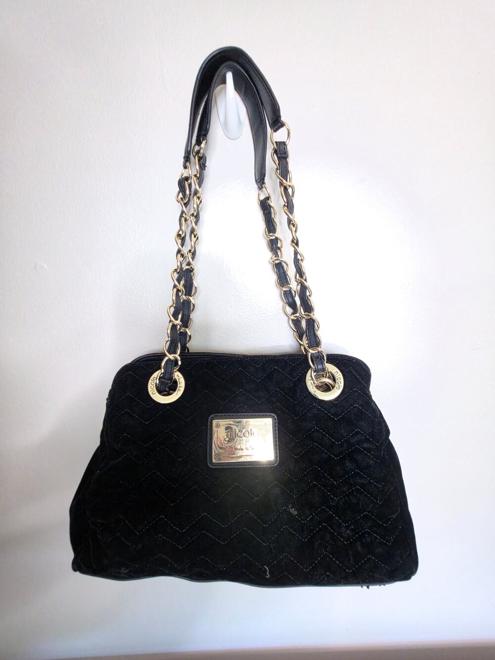 Nicole by Nicole Miller Black Velvet Quilted Shoulder Bag Gold Chain Y2K Purse